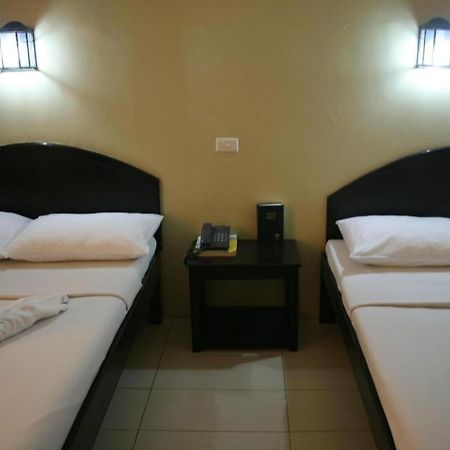 Sampaguita Suites Plaza Garcia Себу Экстерьер фото