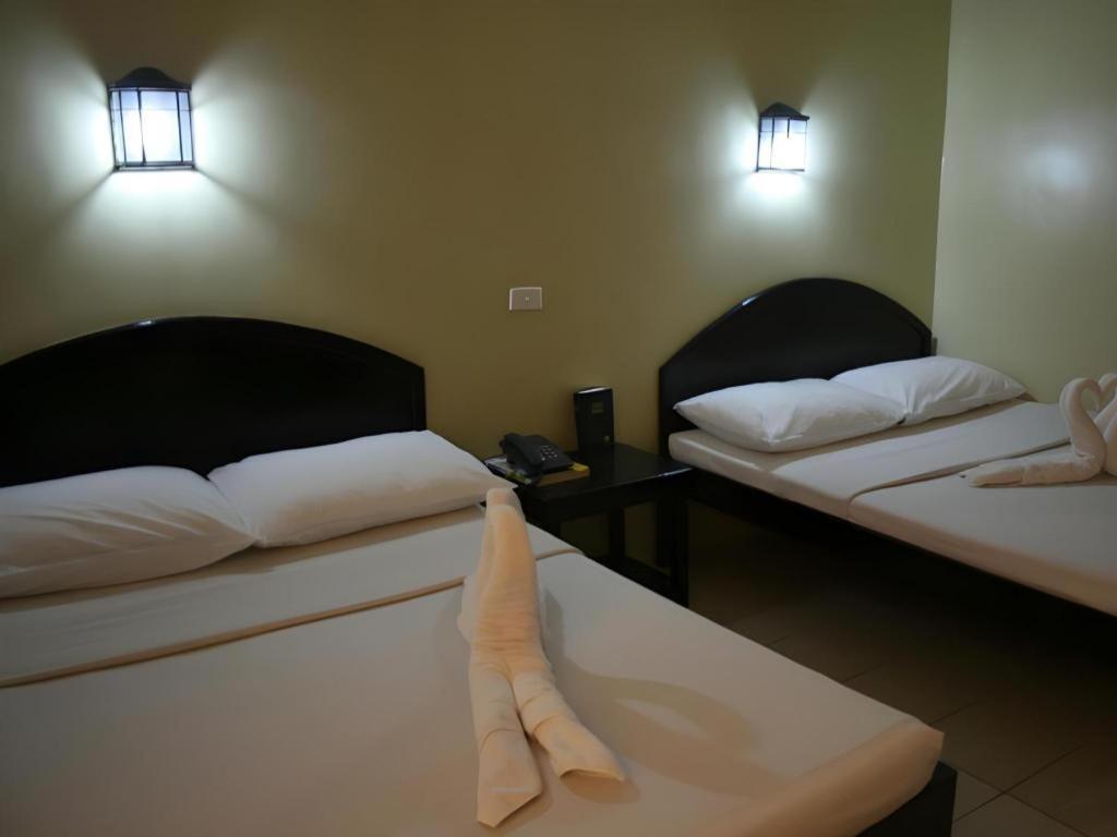 Sampaguita Suites Plaza Garcia Себу Экстерьер фото
